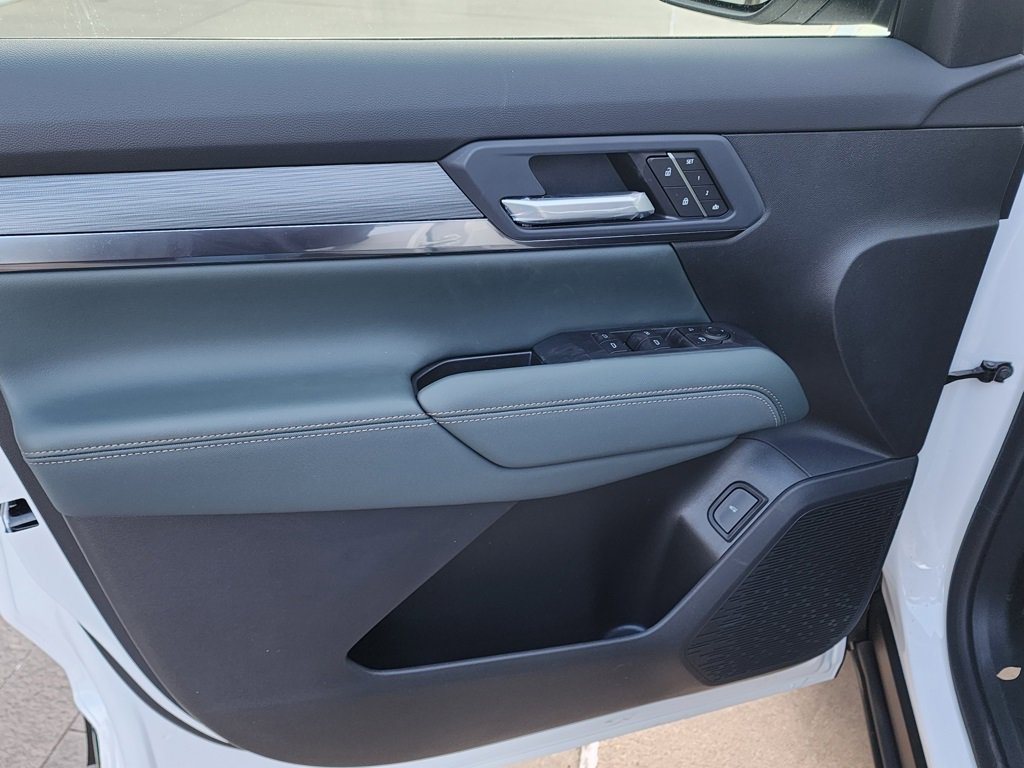 New 2026 GMC Terrain AT4 w/ Convenience Package III image 13