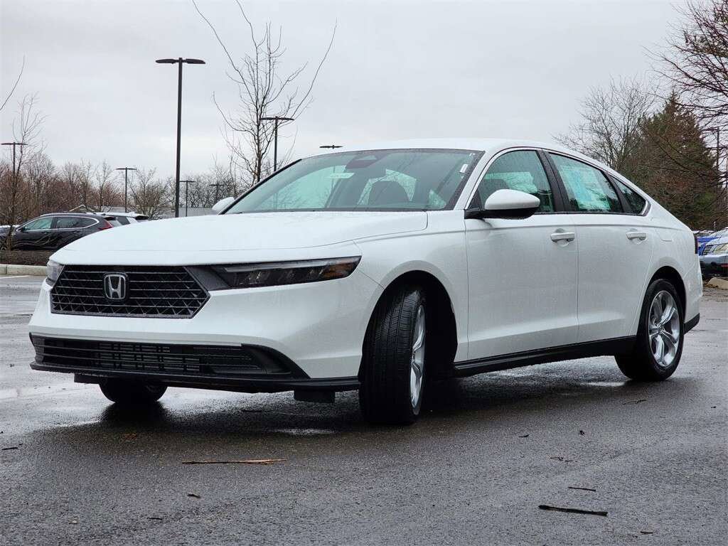 Certified 2023 Honda Accord LX image 7