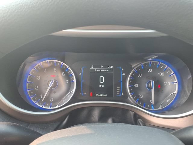 Used 2018 Chrysler Pacifica Touring Plus FWD image 20