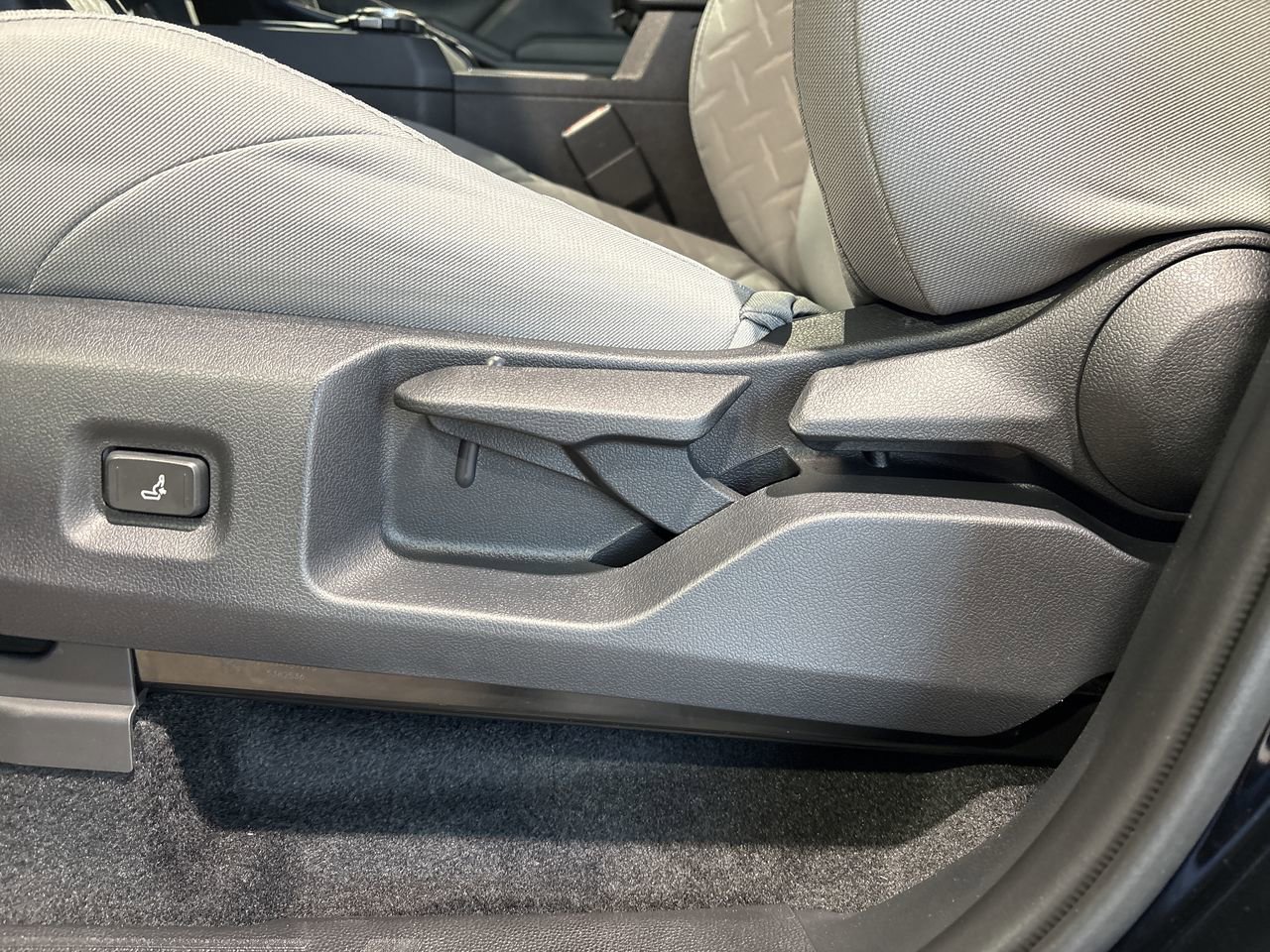 New 2026 Toyota Tacoma SR5 AWD/4WD image 12