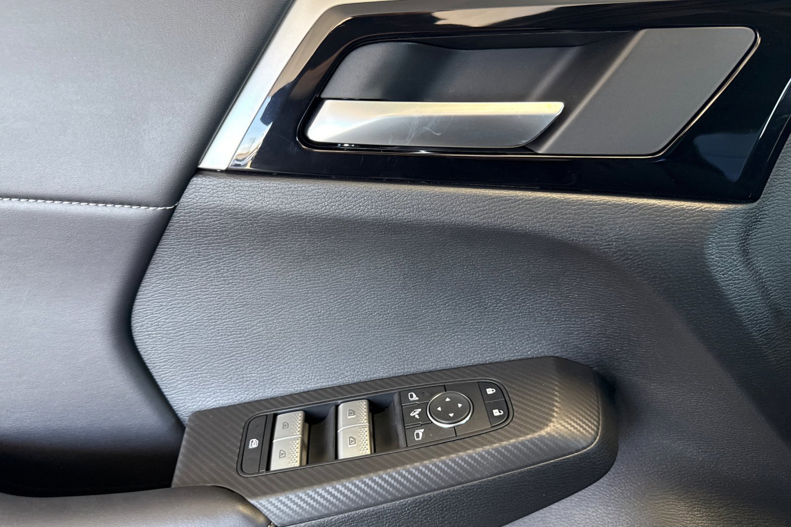 New 2026 Nissan Rogue SL image 11