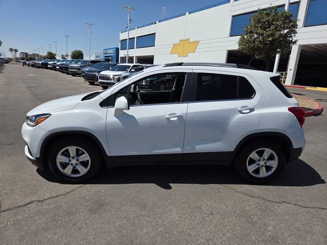 Certified 2018 Chevrolet Trax LT w/ LPO, Cargo Package FWD image 3