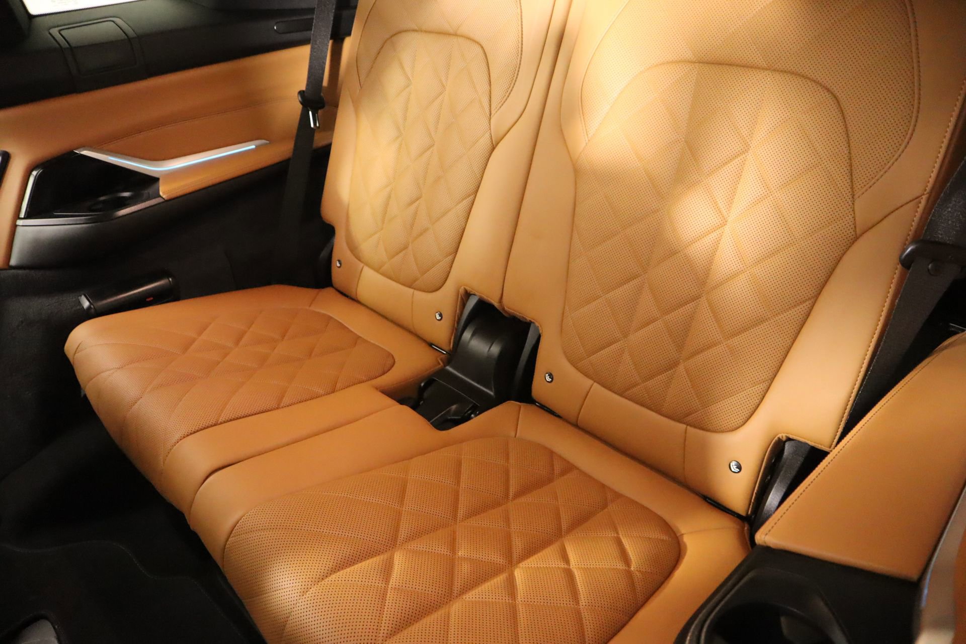 Used 2024 BMW X7 xDrive40i w/ Executive Package image 14