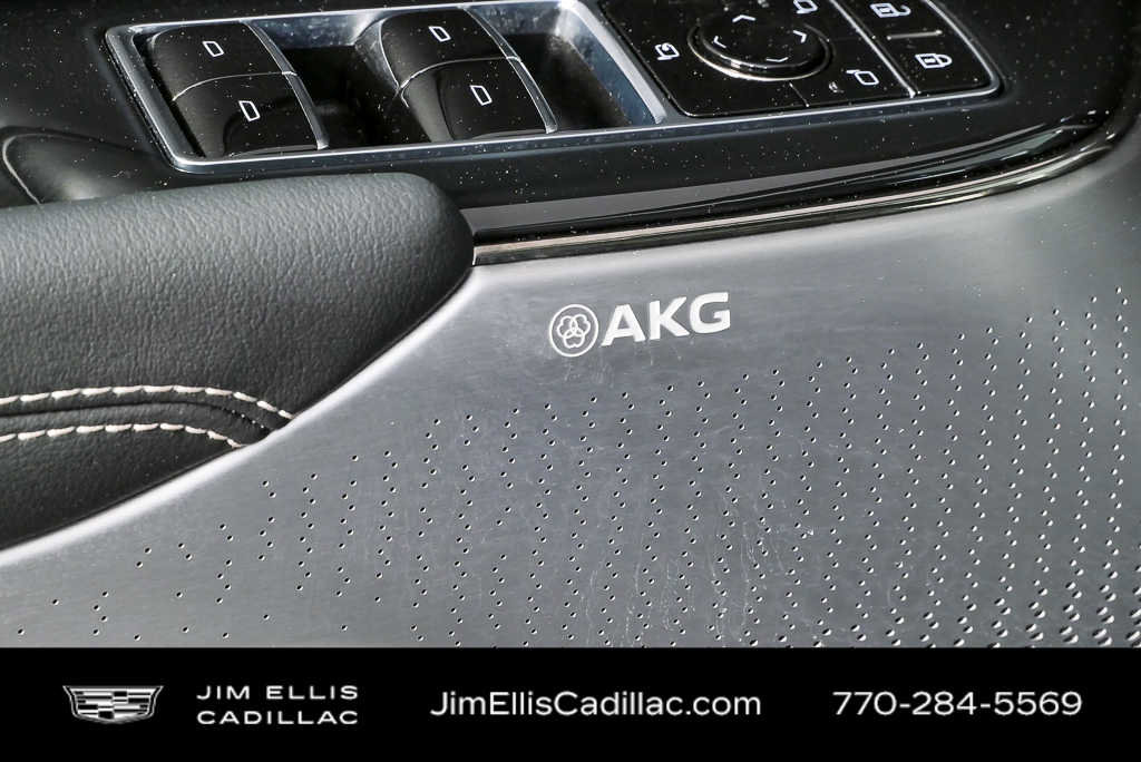 Used 2024 Cadillac Lyriq Sport image 8