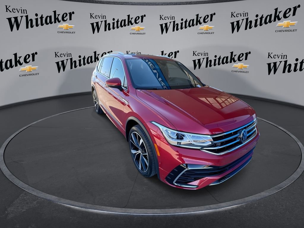 Used 2024 Volkswagen Tiguan SEL R-Line image 2