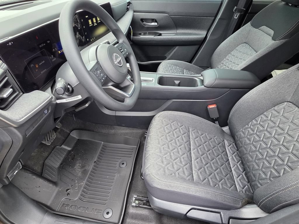 New 2026 Nissan Kicks SV w/ Charging Package FWD image 7