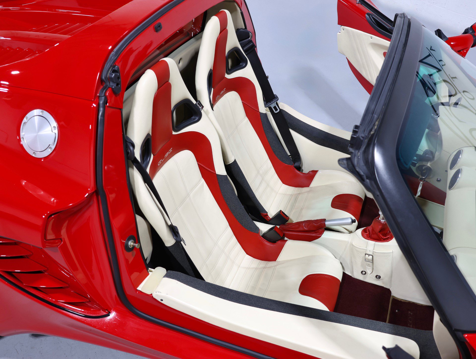 Used 2008 Lotus Elise RWD image 4