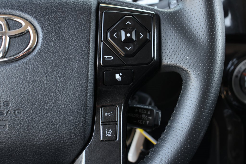 Used 2020 Toyota 4Runner TRD Off-Road Premium image 23