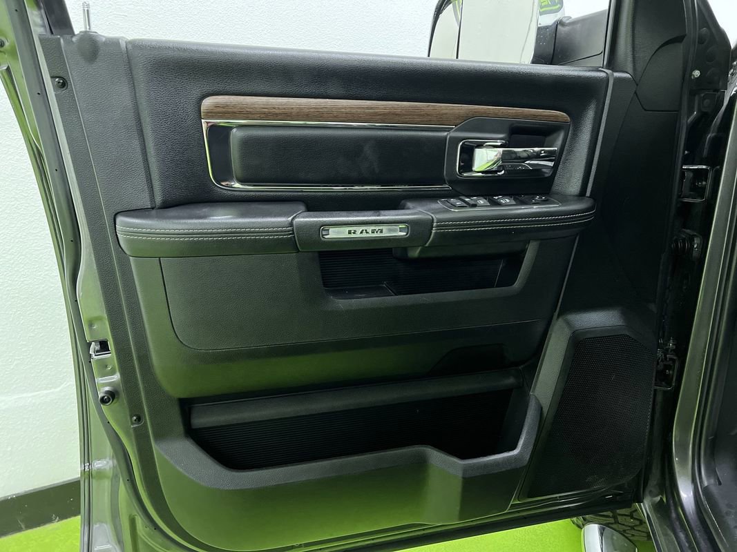 Used 2018 RAM 1500 Laramie w/ Convenience Group AWD/4WD image 17