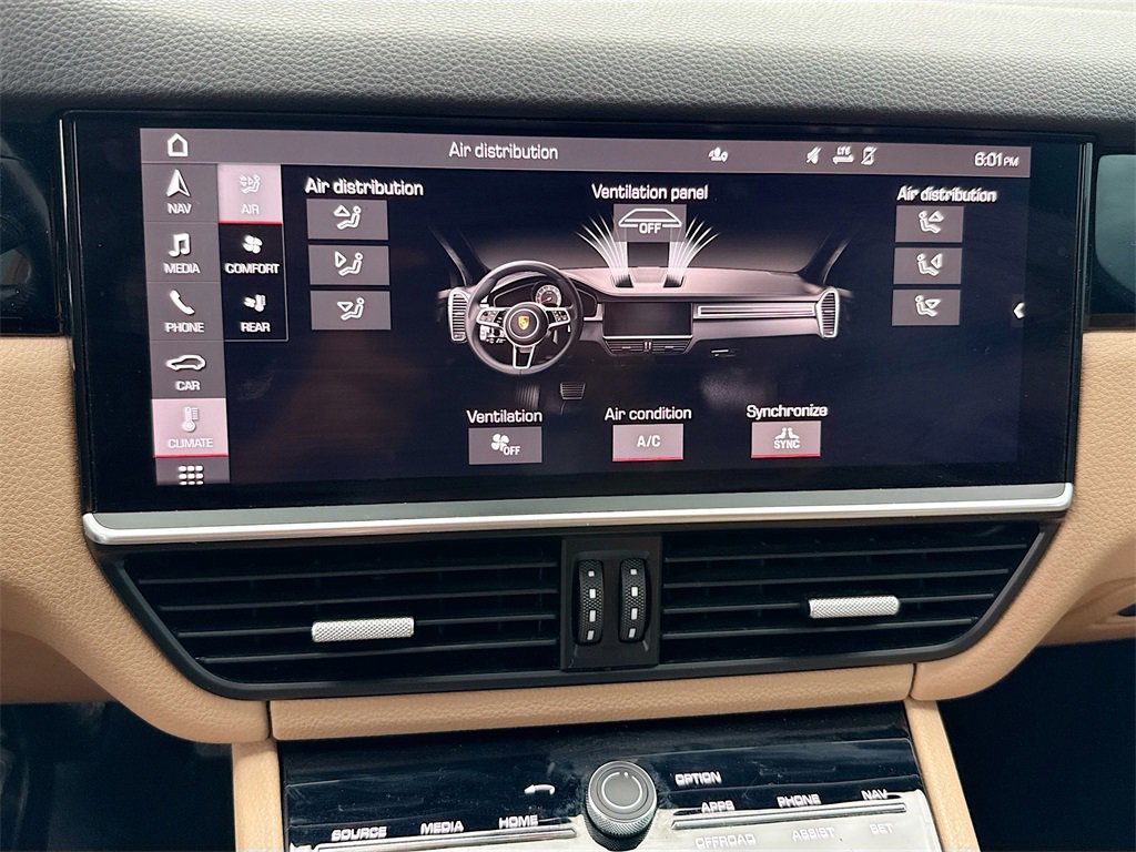 Used 2020 Porsche Cayenne image 16