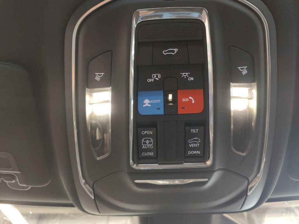 New 2025 Jeep Grand Cherokee L Laredo w/ Luxury Tech Group I image 25