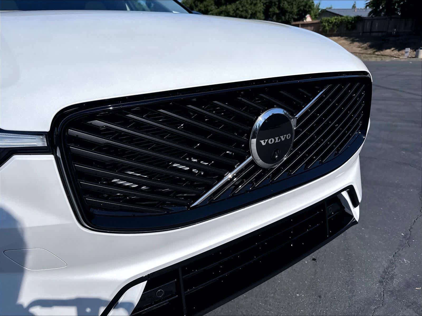 New 2026 Volvo XC60 B5 Ultra w/ Climate Package AWD/4WD image 34