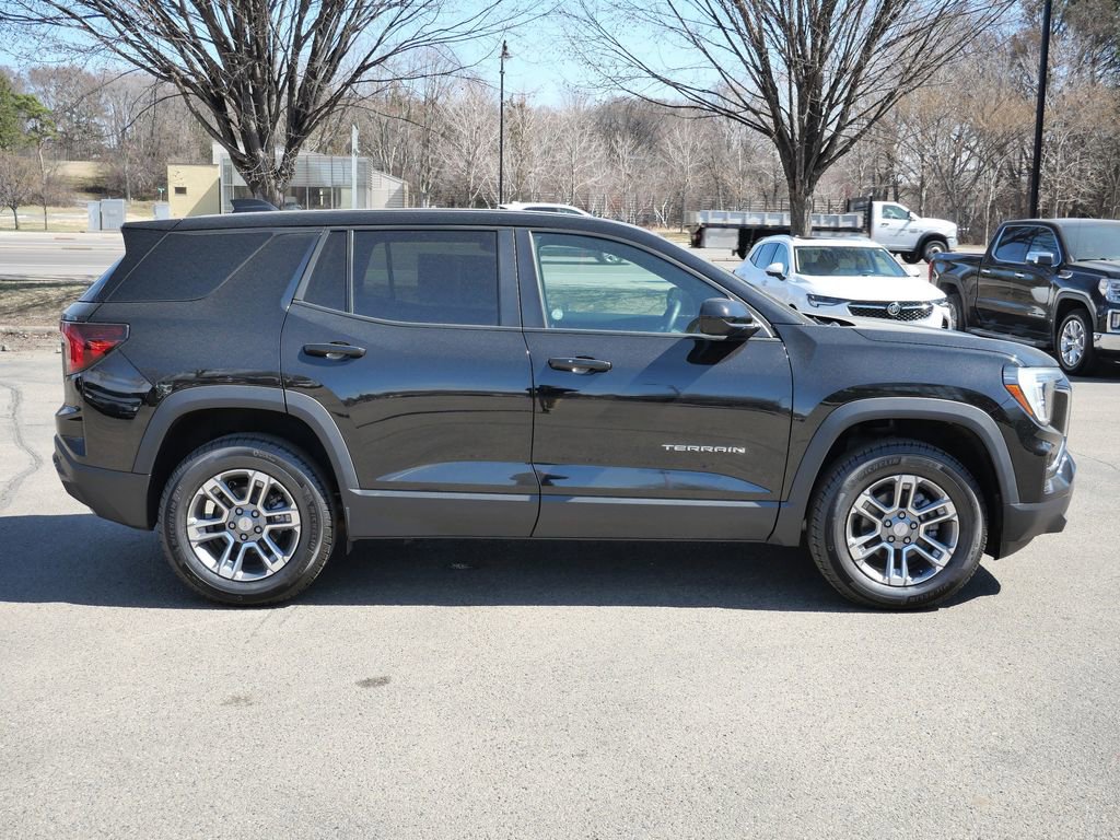 Used 2025 GMC Terrain Elevation image 14