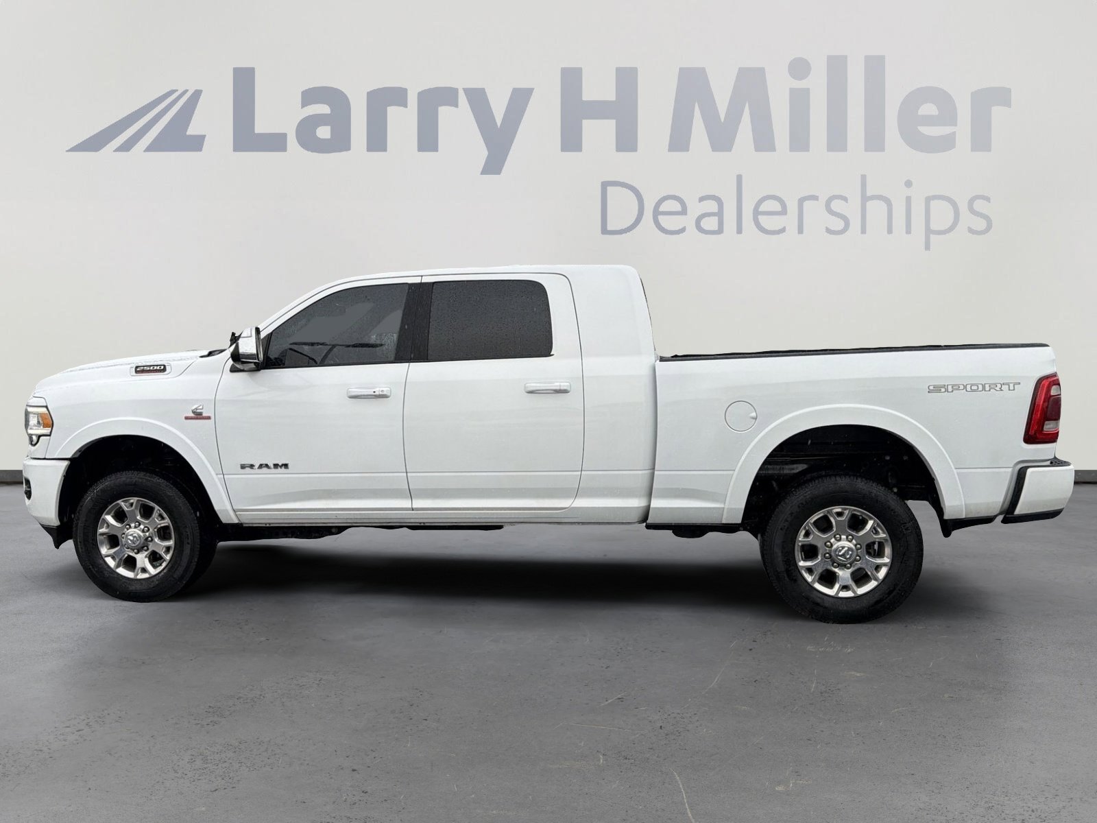 Used 2020 RAM 2500 Laramie image 5