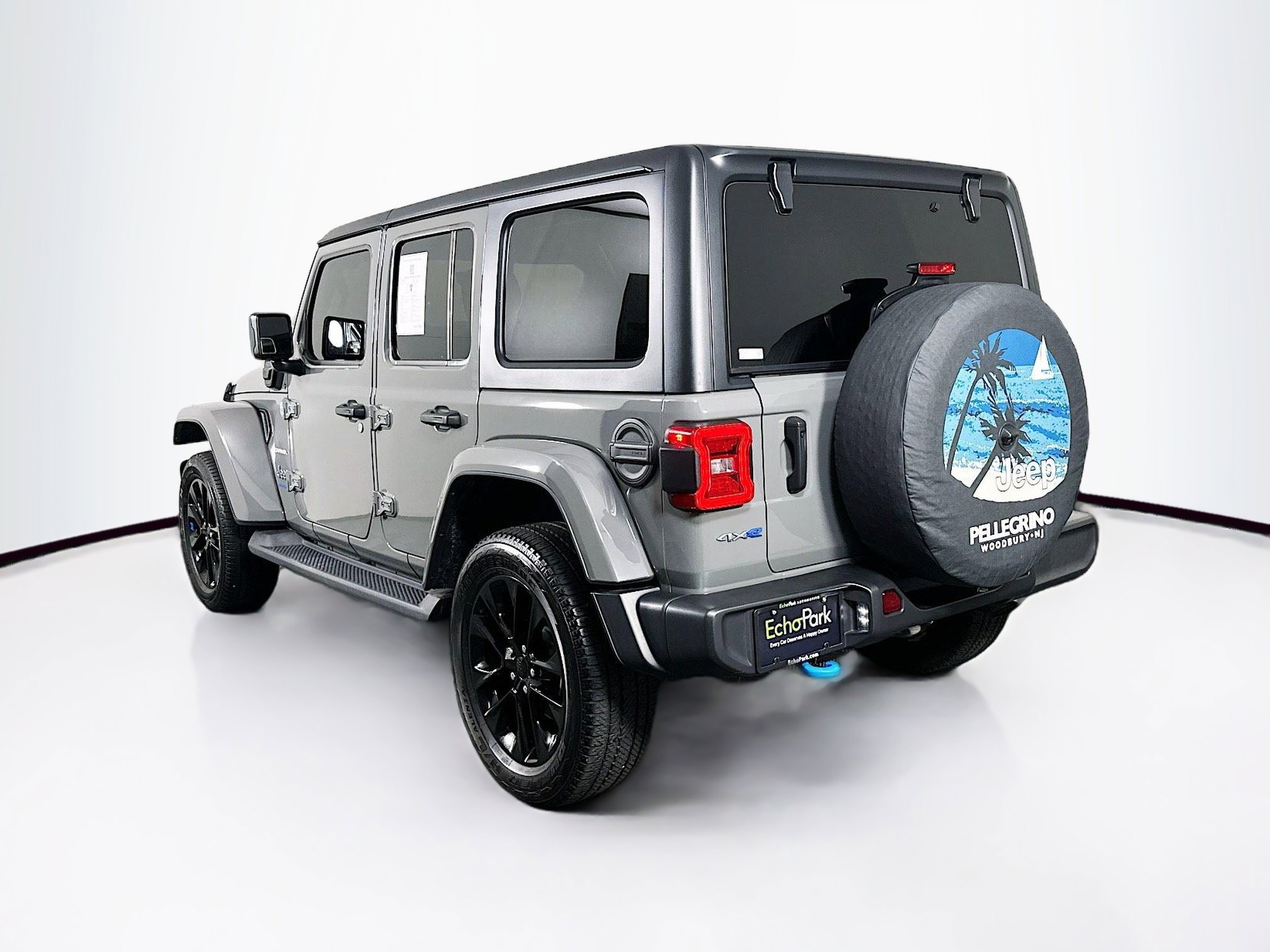 Used 2023 Jeep Wrangler Sahara w/ Cold Weather Group image 5