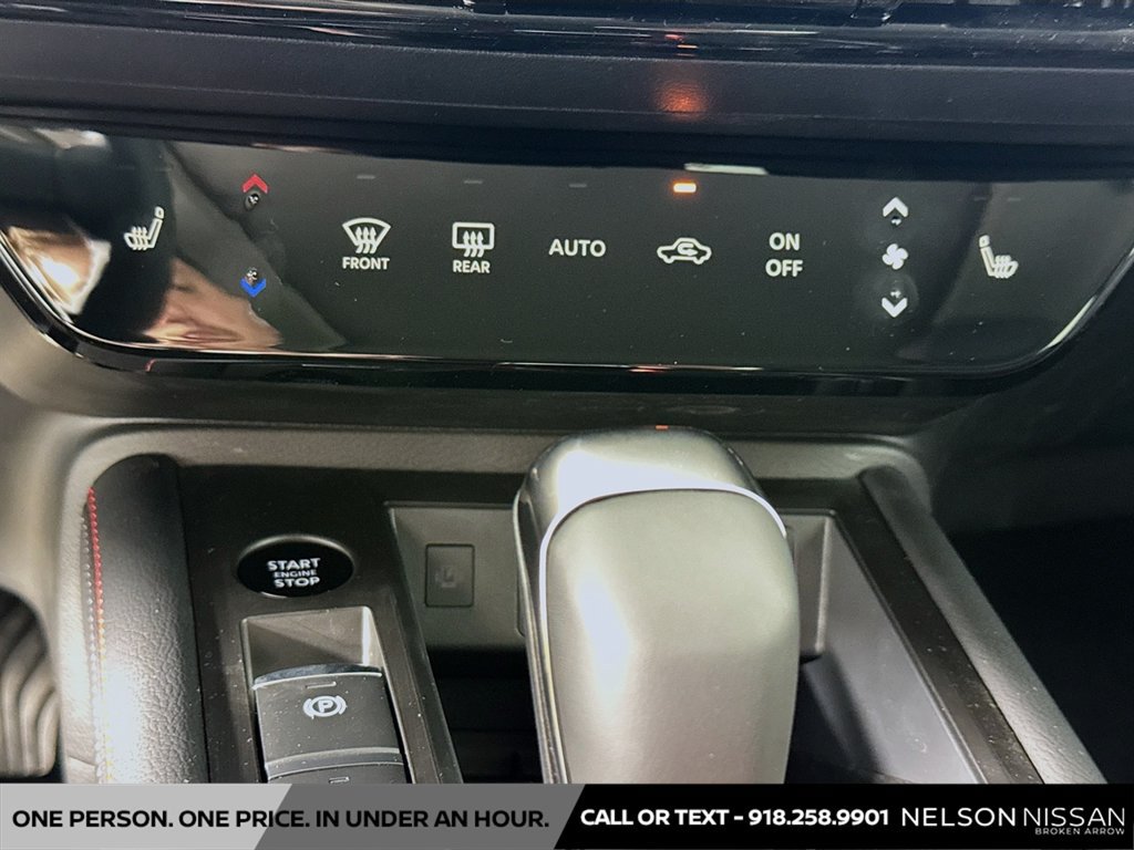 New 2026 Nissan Kicks SR w/ SR Premium Package FWD image 15