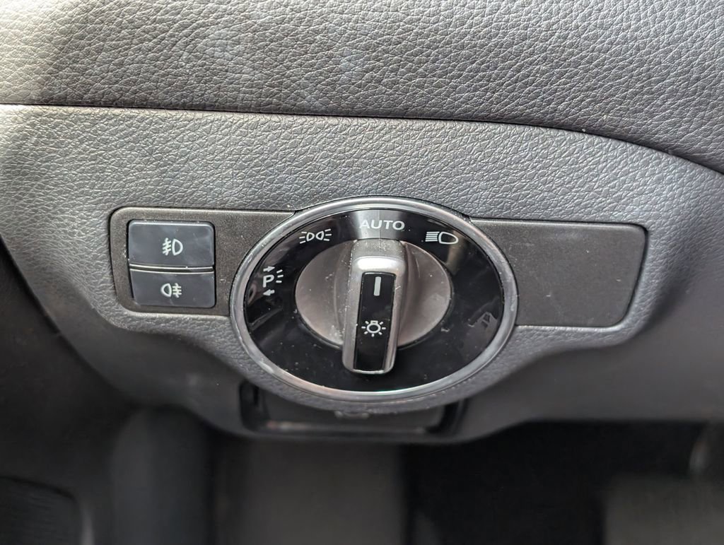 Certified 2020 Mercedes-Benz GLA 250 4MATIC image 17