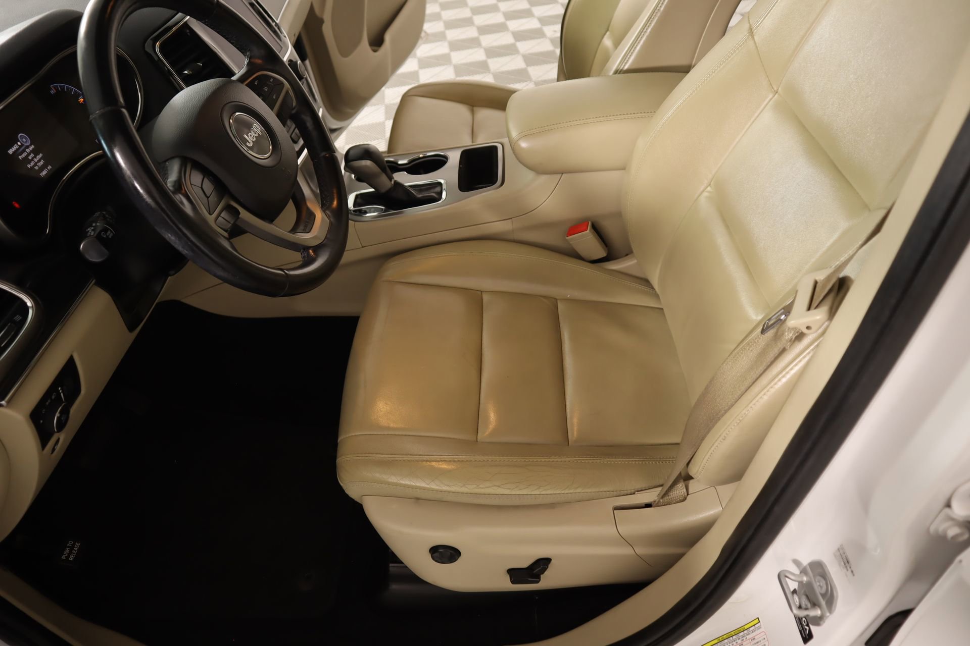 Used 2022 Jeep Grand Cherokee Limited RWD image 12