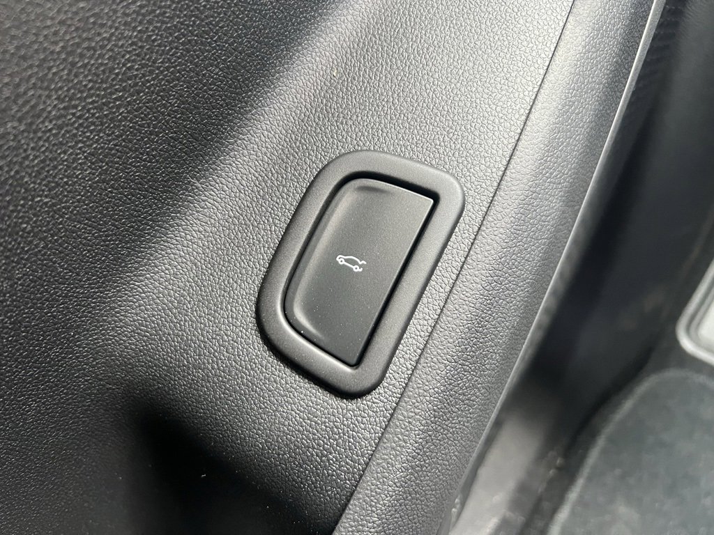 New 2025 Chevrolet Traverse LT image 13