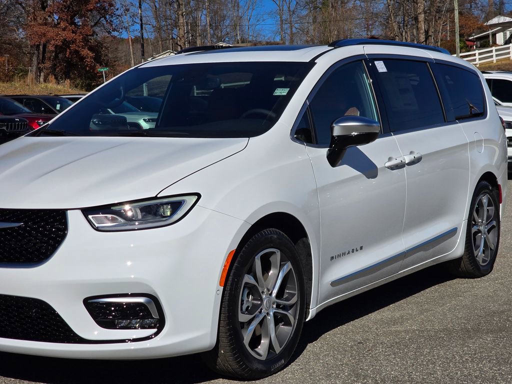 New 2026 Chrysler Pacifica Pinnacle image 42
