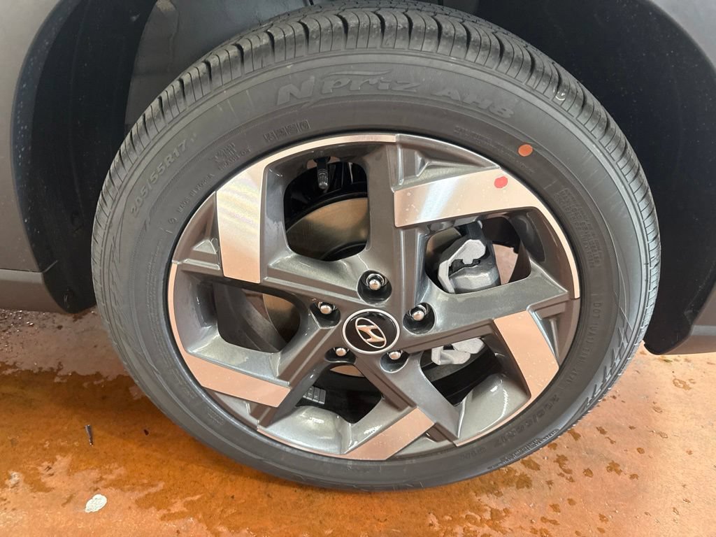 New 2026 Hyundai Venue SEL FWD image 11