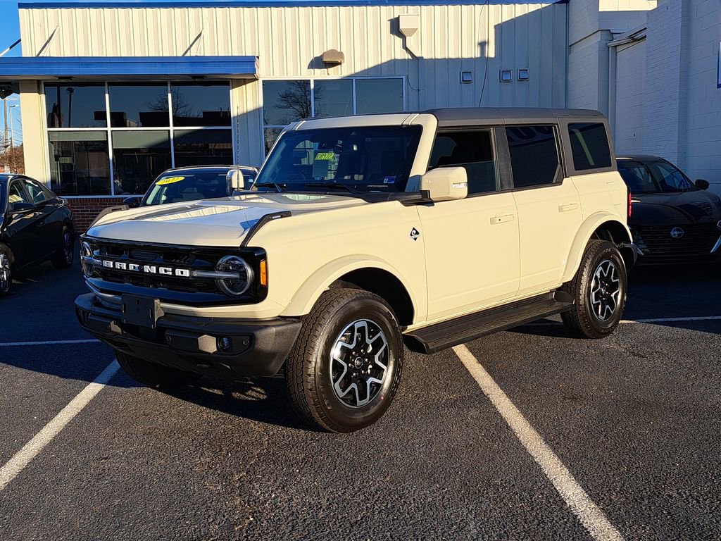 New 2025 Ford Bronco Outer Banks AWD/4WD image 3