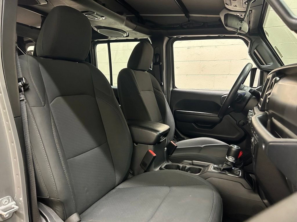 Used 2022 Jeep Wrangler Unlimited Sport AWD/4WD image 7