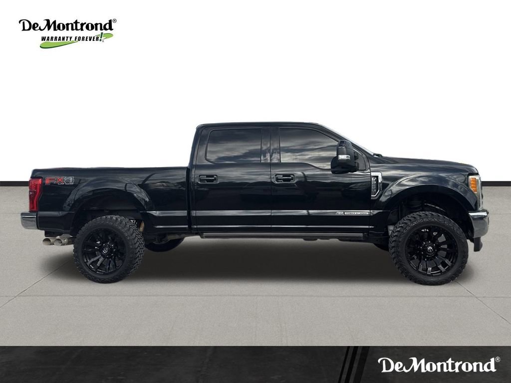 Used 2017 Ford F250 Lariat w/ Lariat Ultimate Package AWD/4WD image 4