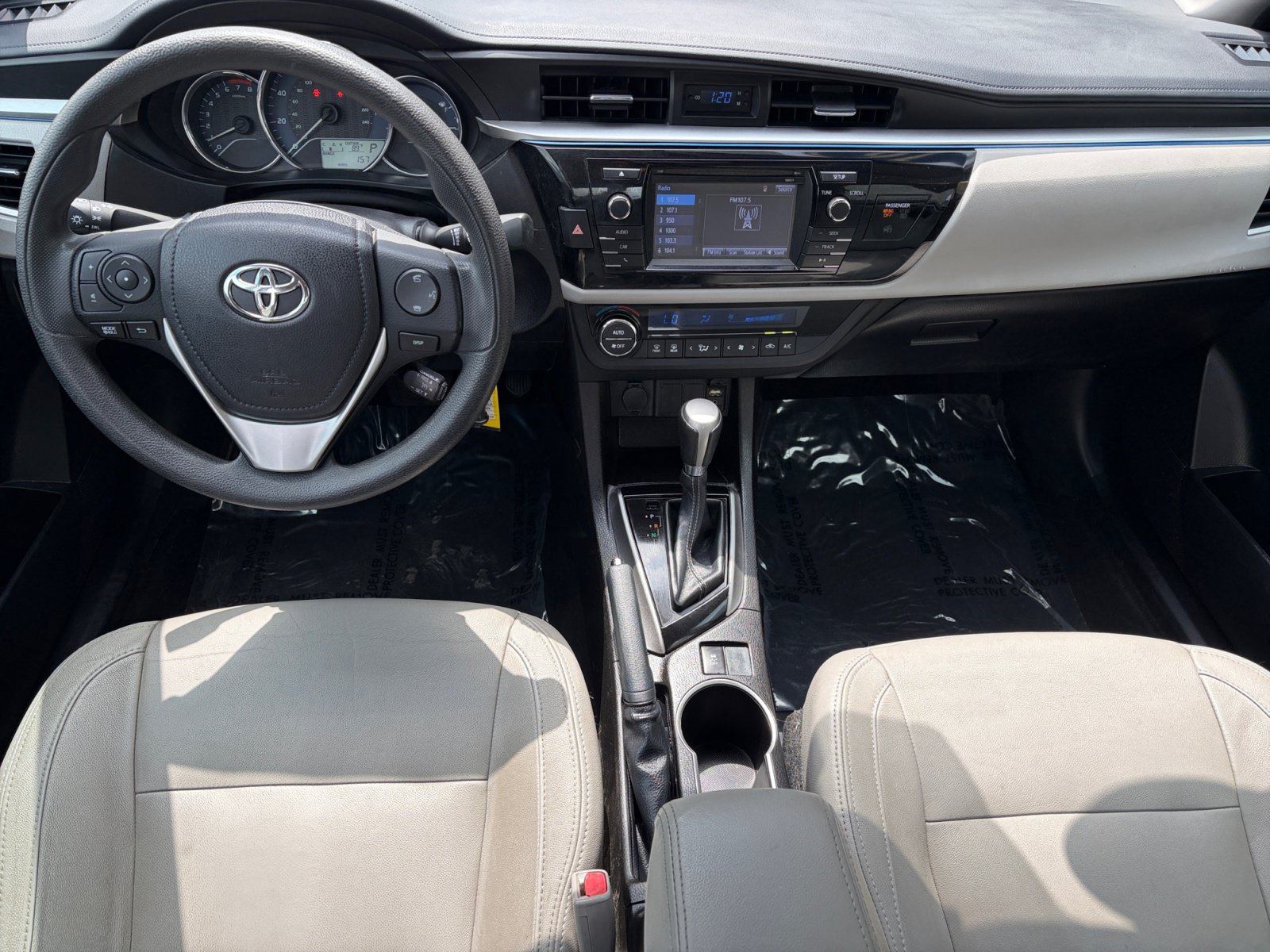 Used 2016 Toyota Corolla LE FWD image 17