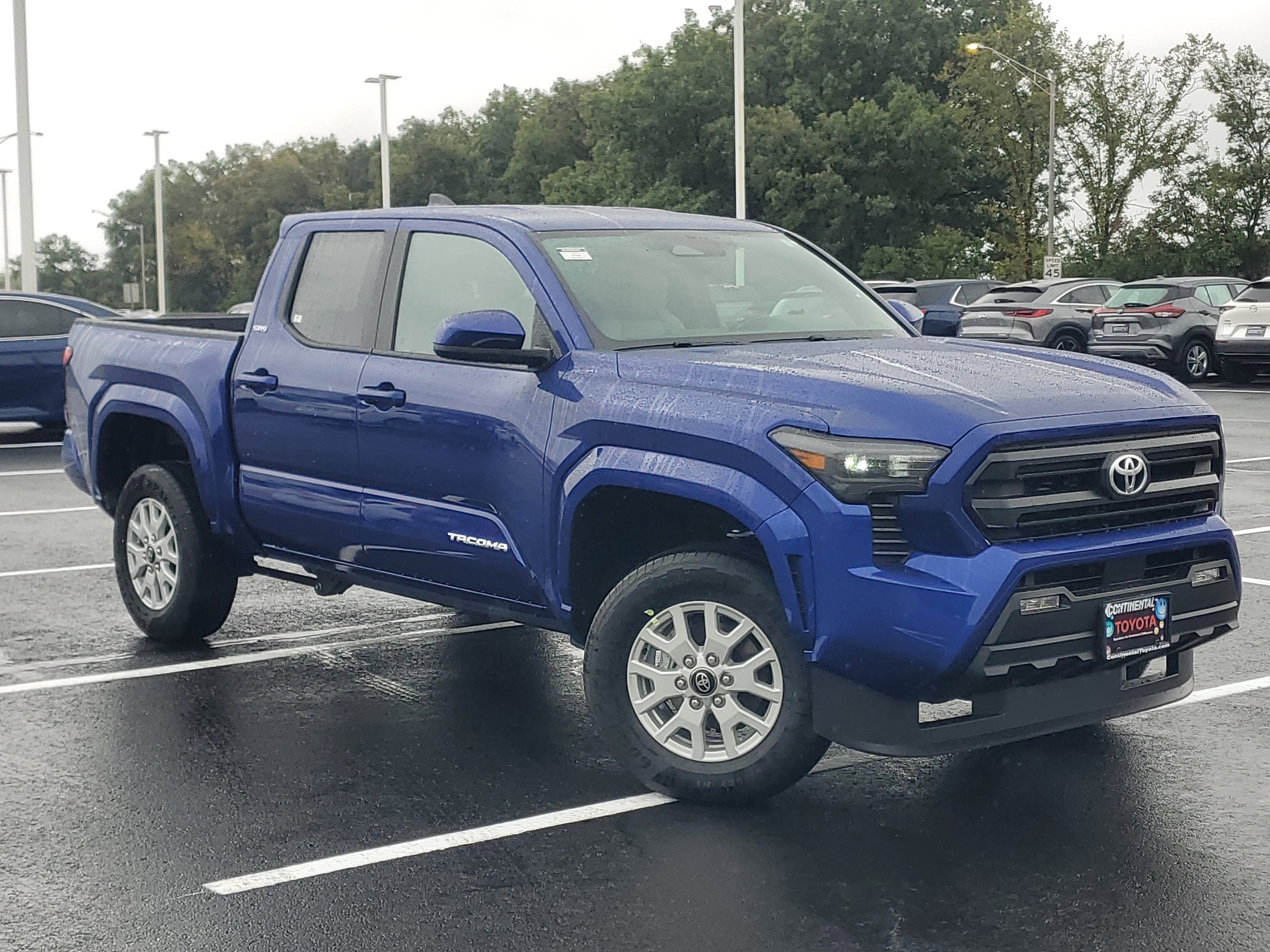 Used 2025 Toyota Tacoma SR5 image 2