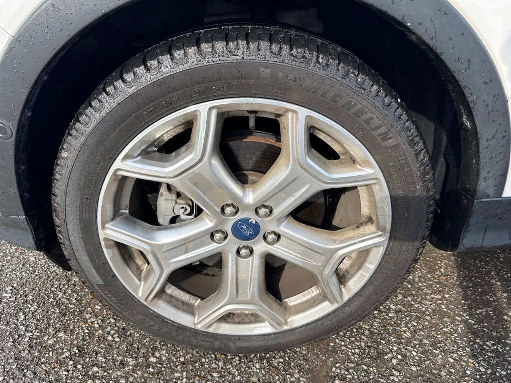 Used 2019 Ford Escape Titanium AWD/4WD image 4