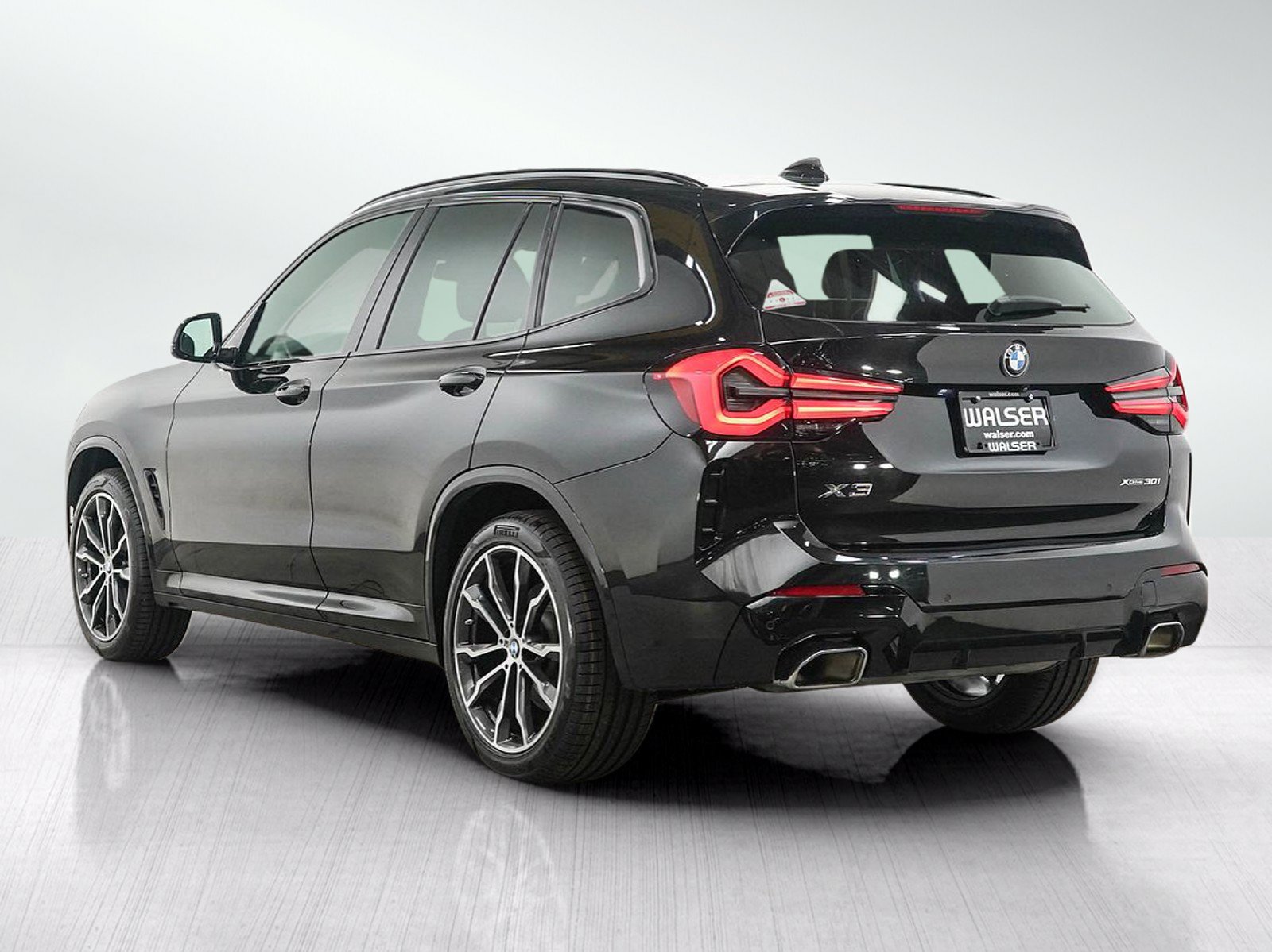 Used 2022 BMW X3 xDrive30i AWD/4WD image 3