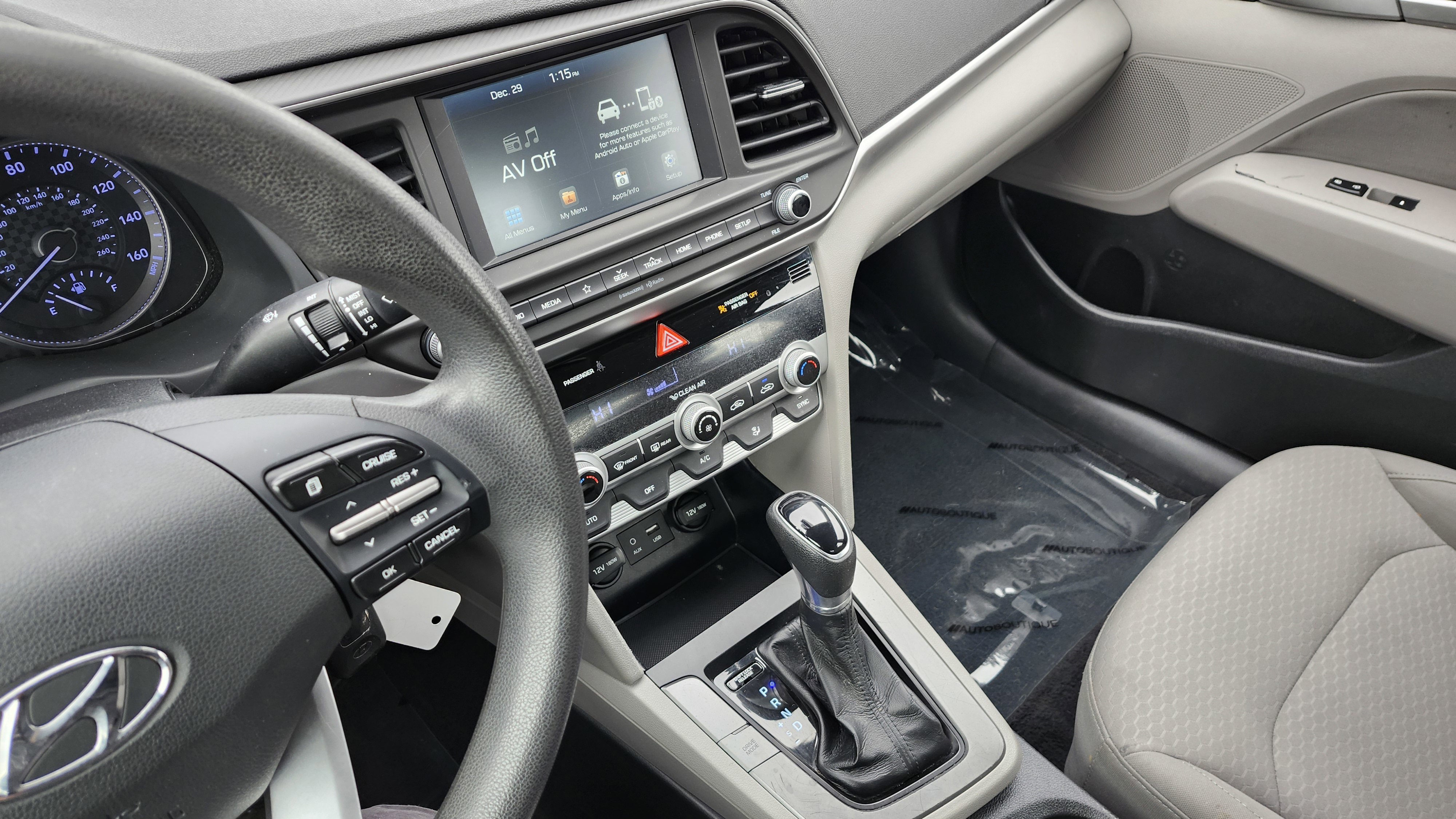 Used 2020 Hyundai Elantra SEL image 25