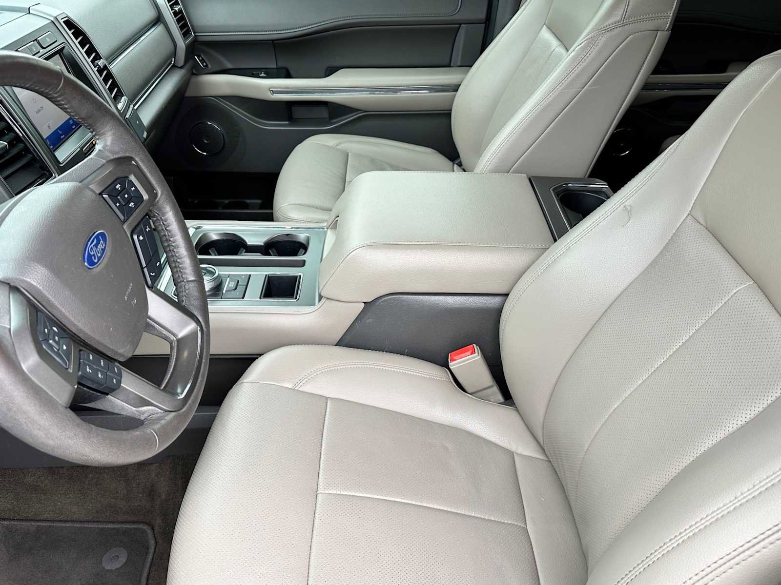 Used 2020 Ford Expedition XLT w/ Equipment Group 202A RWD image 9