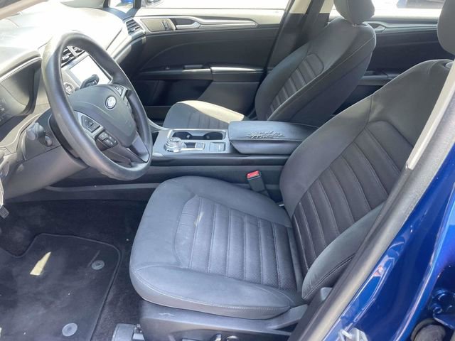 Used 2018 Ford Fusion SE w/ Fusion SE Technology Package FWD image 15