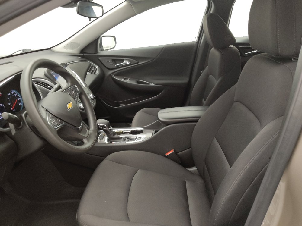 Used 2024 Chevrolet Malibu LT image 17
