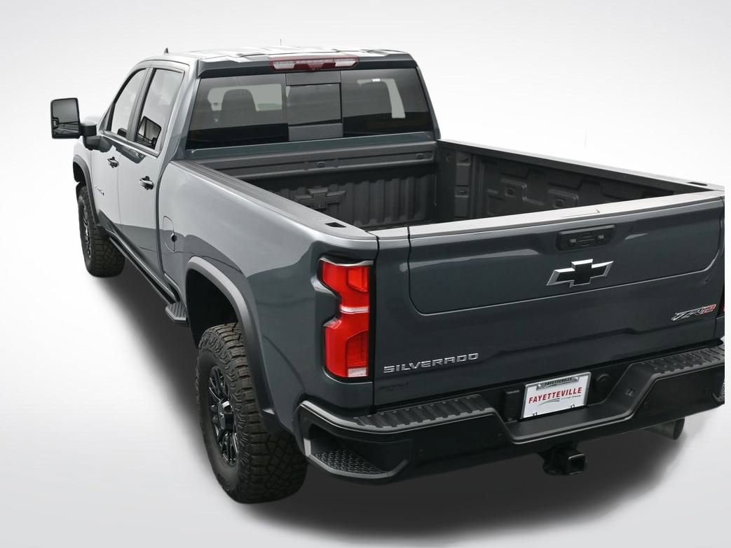 Used 2025 Chevrolet Silverado 2500 ZR2 w/ Technology Package image 27