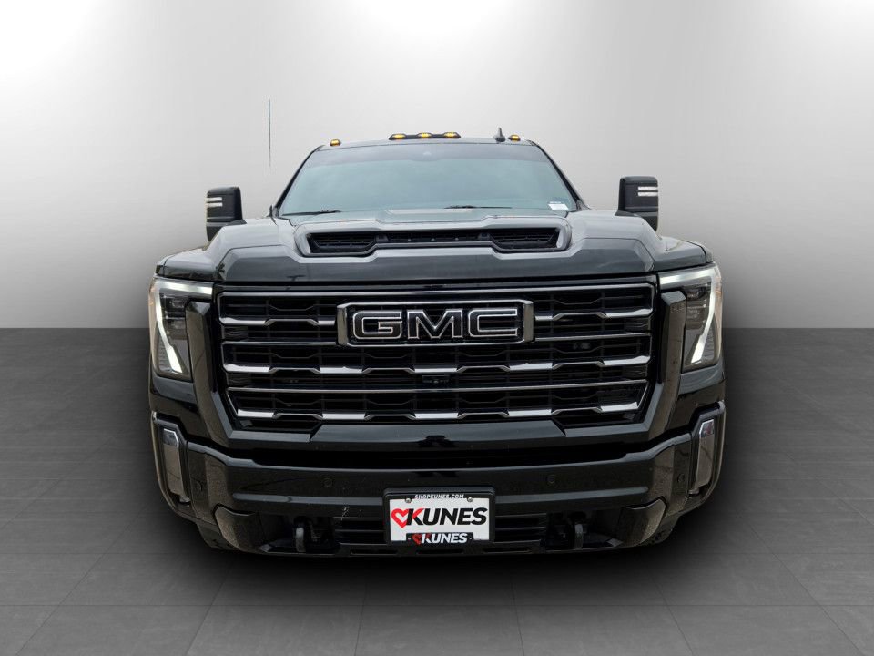 Used 2024 GMC Sierra 2500 AT4 w/ AT4 Premium Plus Package image 4