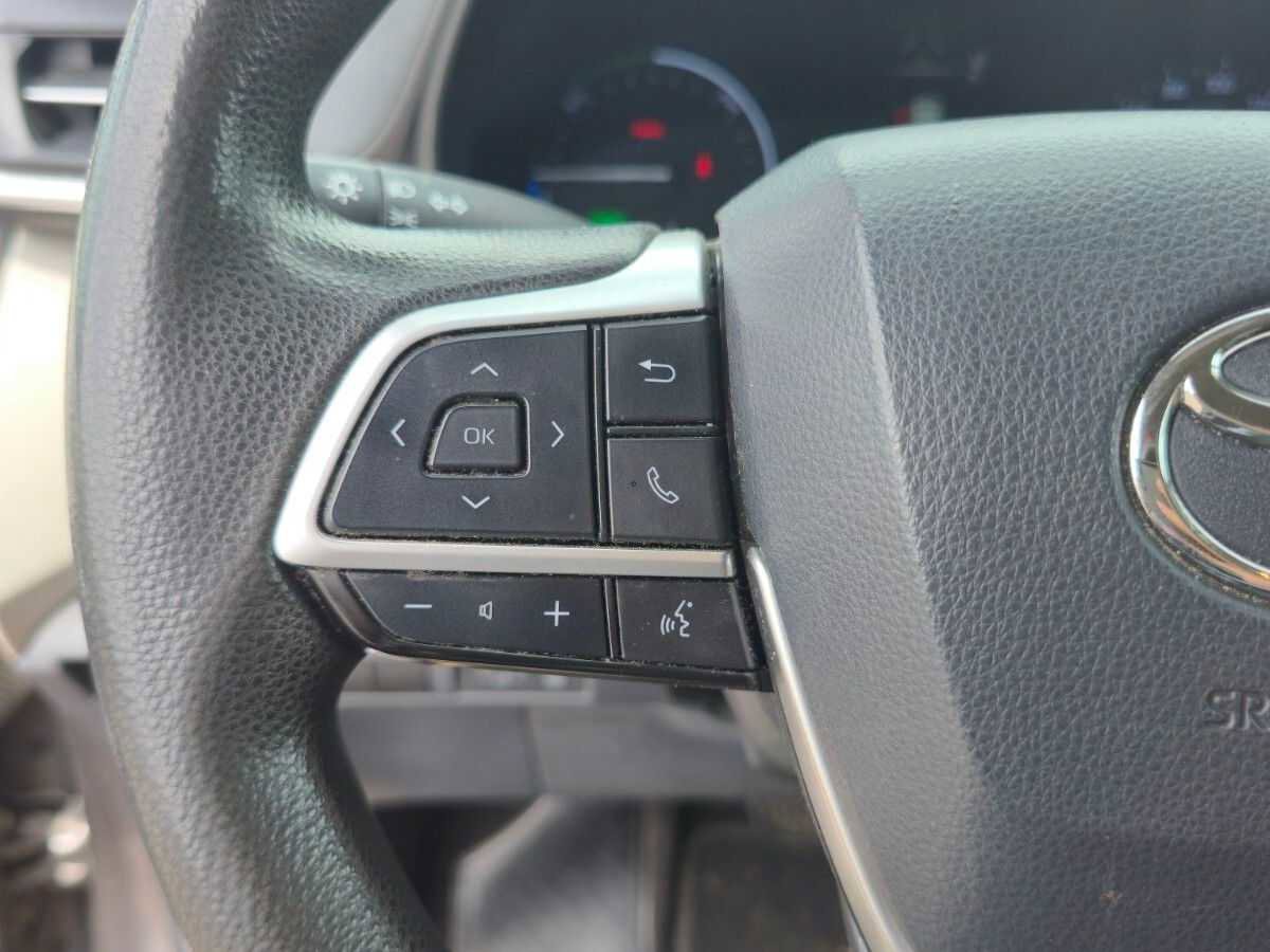 Used 2021 Toyota Sienna LE image 13