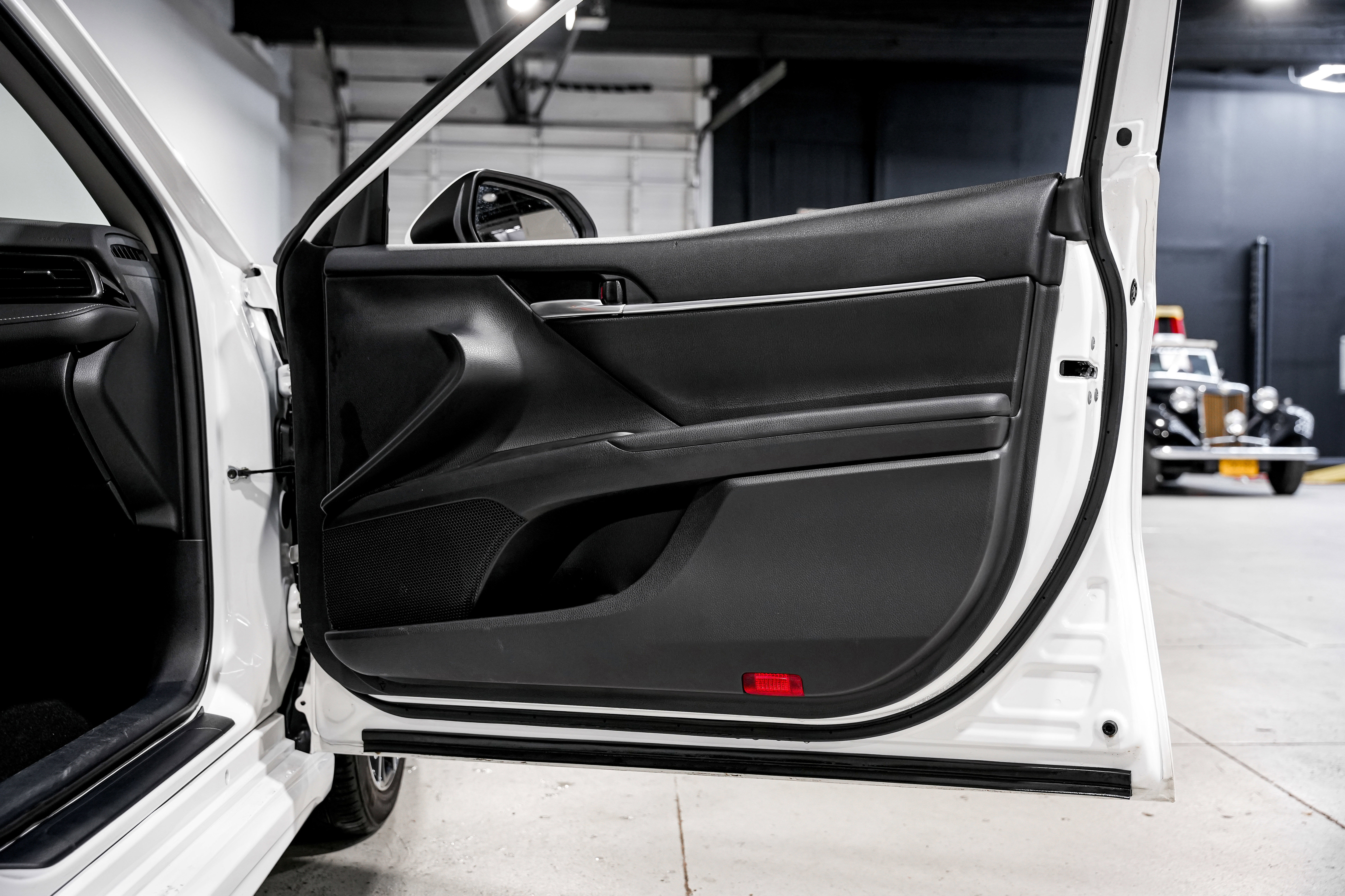 Used 2024 Toyota Camry SE FWD image 23