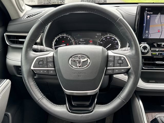 Used 2022 Toyota Highlander Limited FWD image 21
