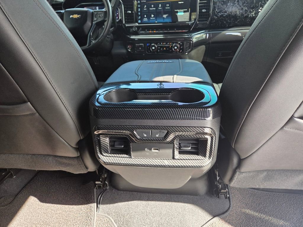 Used 2024 Chevrolet Silverado 2500 High Country w/ High Country Premium Package image 18