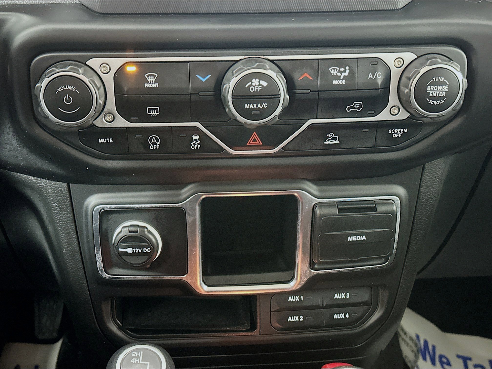 Used 2023 Jeep Wrangler Willys image 15