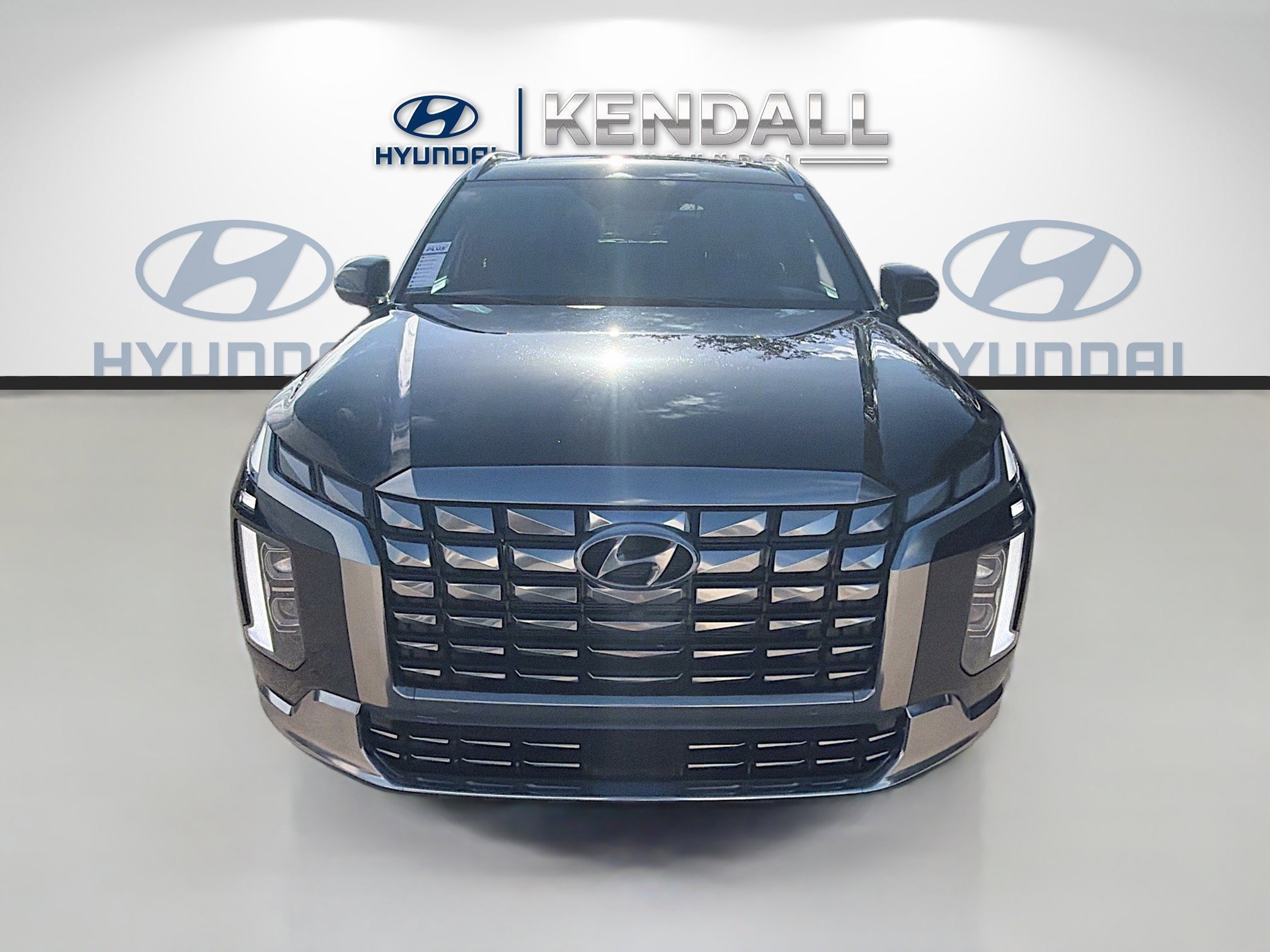 Used 2024 Hyundai Palisade Calligraphy image 2