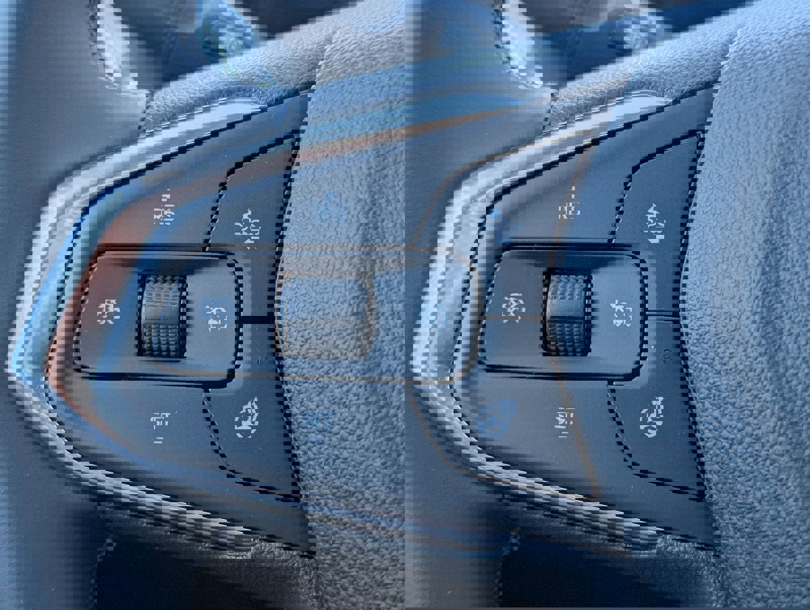 New 2026 Chevrolet Trax LT image 17