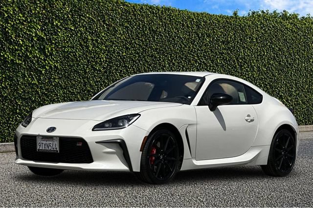 Used 2024 Toyota GR86 Premium w/ Performance Package RWD image 9