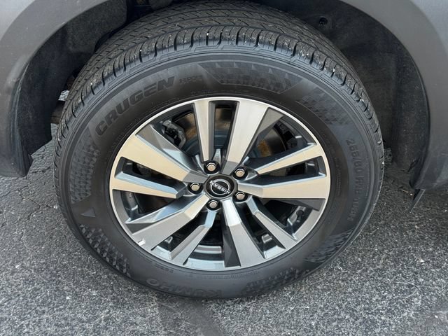 Used 2025 Nissan Pathfinder SL AWD/4WD image 12