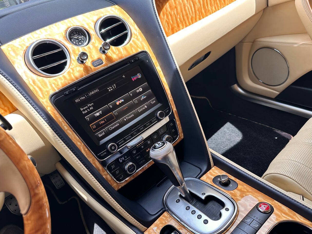 Used 2014 Bentley Flying Spur W12 AWD/4WD image 20