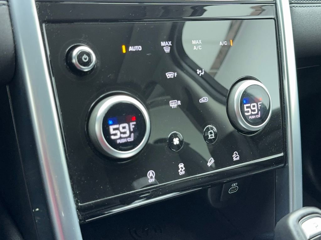Used 2022 Land Rover Discovery Sport SE AWD/4WD image 33