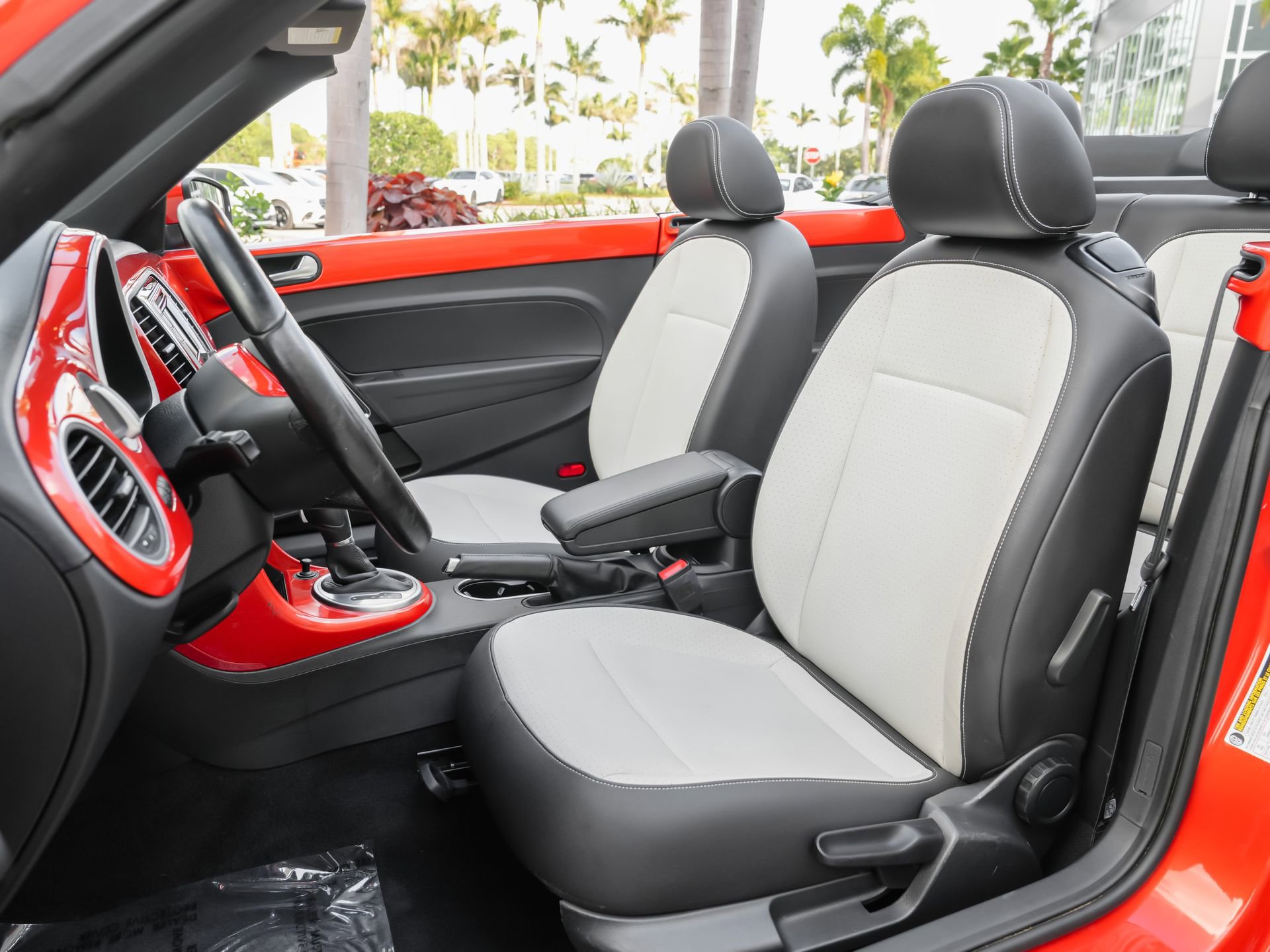 Used 2019 Volkswagen Beetle 2.0T S FWD image 7